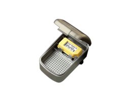 Dry & Store Zephyr droogbox – geopend met Dry-Brik capsule