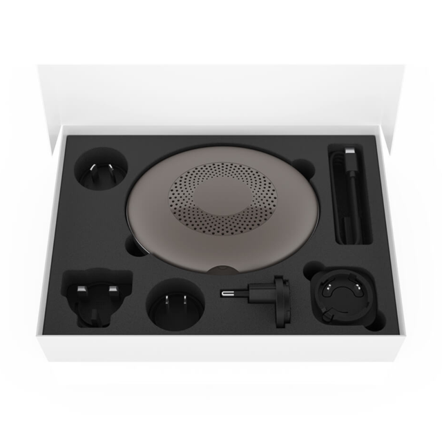 Dry-Space UV complete verpakking met droogbox, voedingsstekkers en accessoires in doospresentatie Dry-Space UV complete verpakking met droogbox, voedingsstekkers en accessoires in doospresentatie