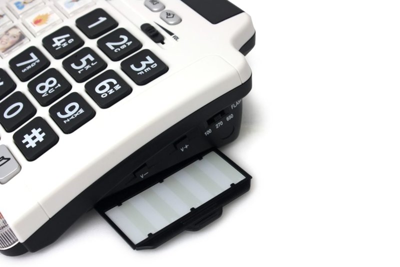 Close-up van de grote toetsen en telefoonlijst op de Geemarc Fototelefoon 100 Tweede Kans