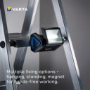 Varta Work Flex Area Light – Magnetische bevestiging aan metalen ladder Varta Work Flex Area Light – Magnetische bevestiging aan metalen ladder